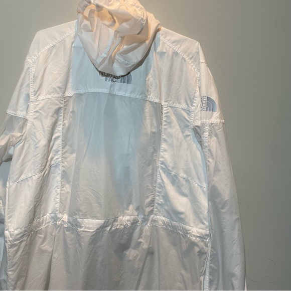 NEW North Face Mens Steeptech light Wind Jacket Size M - Picture 9 of 9